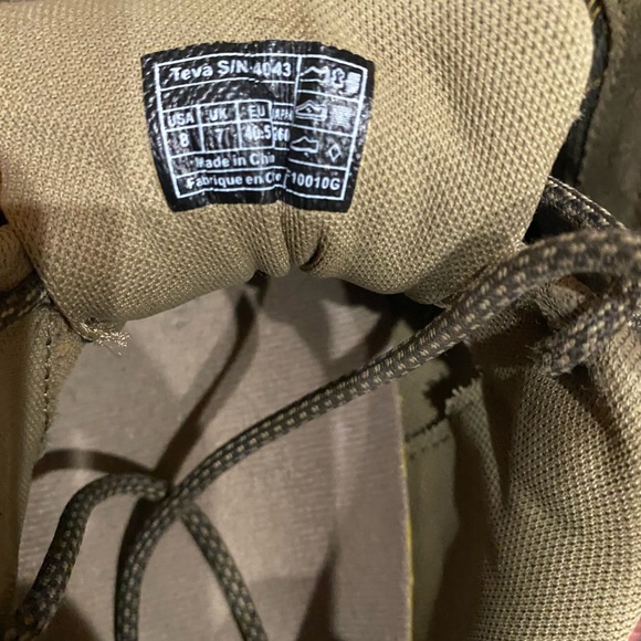 Teva Mens hiking shoes Size 8 - Picture 8 of 11